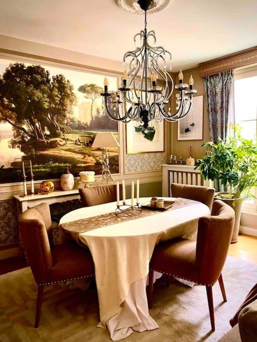 Elegant Luxury Private Apartment By Eiffel Tower Parijs
